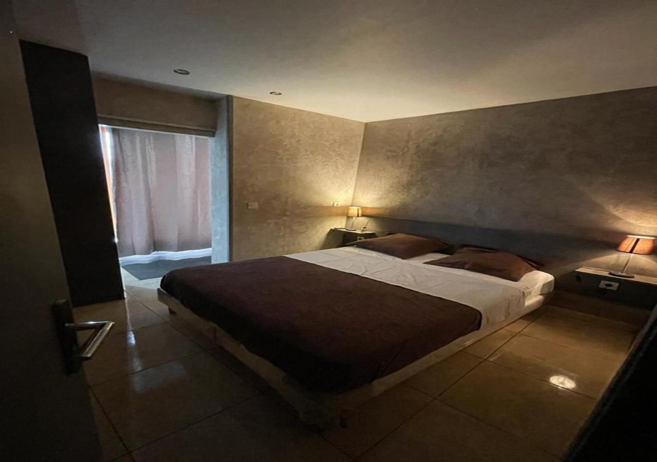Lpl Paris Hotel Exterior photo